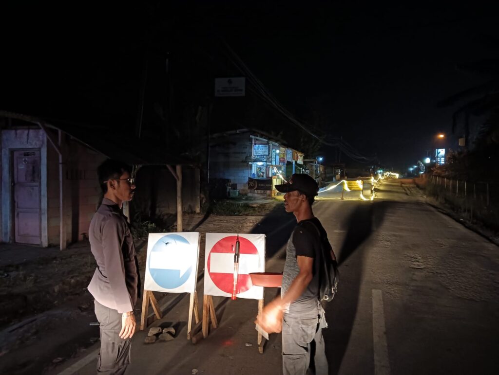 Patroli Mobile dan Sambang: Upaya Polsek Mandalawangi dalam Pencegahan Gangguan Kamtibmas 8 WhatsApp Image 2023 10 14 at 12.34.07