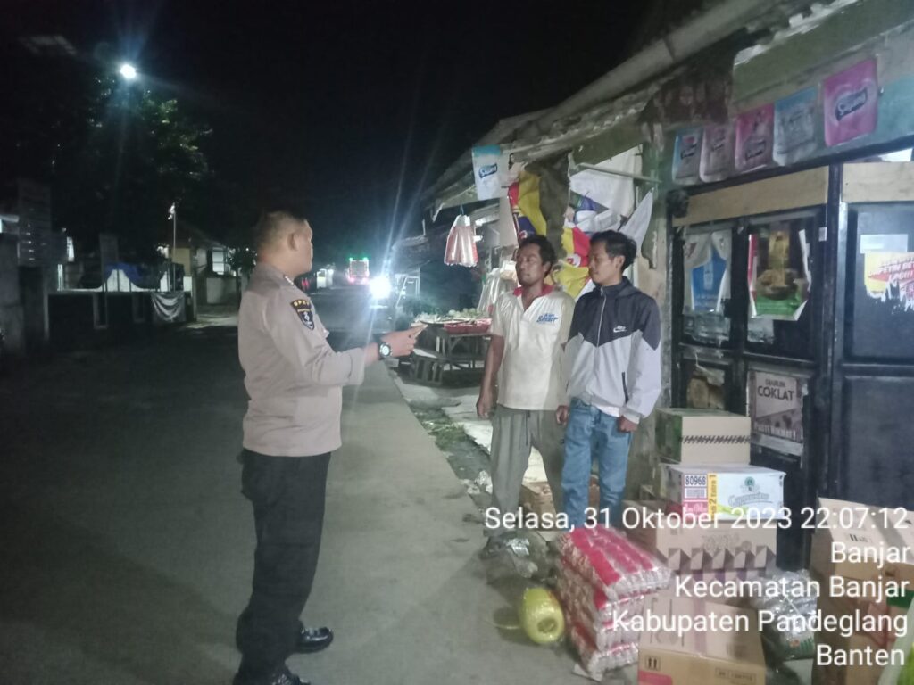 Polsek Banjar Gelar Patroli Malam Pencegahan Gangguan Kamtibmas, Kriminalitas, dan Gangguan lainnya di Wilayah Hukumnya 1 WhatsApp Image 2023 11 02 at 17.40.12