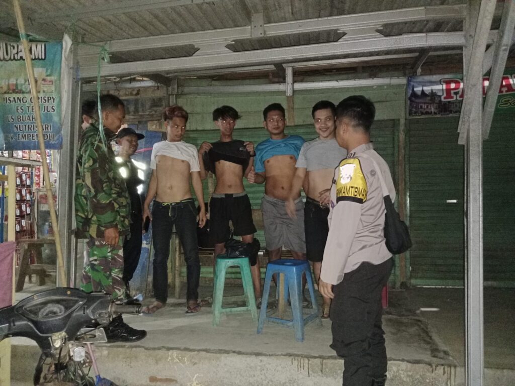 Polsek Menes Gelar Patroli dan Razia Pemuda Untuk Menjaga Kamtibmas 10 WhatsApp Image 2023 11 04 at 18.55.12