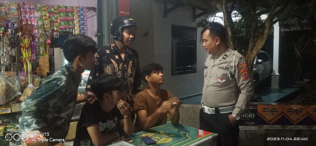 Polsek Menes Gelar Patroli Malam Guna Cegah Penyakit Masyarakat 1 WhatsApp Image 2023 11 05 at 19.10.19