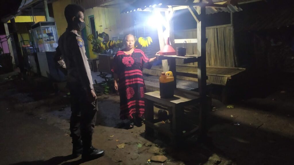 Polsek Bojong Tingkatkan Patroli Malam untuk Ciptakan Kamtibmas yang Aman 8 WhatsApp Image 2023 11 13 at 08.40.52