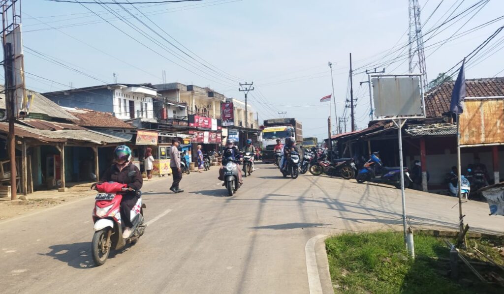Polsek Bojong Berhasil Menjaga Kamtibcarlantas di Persimpangan Jasugih 9 WhatsApp Image 2023 11 13 at 10.35.55