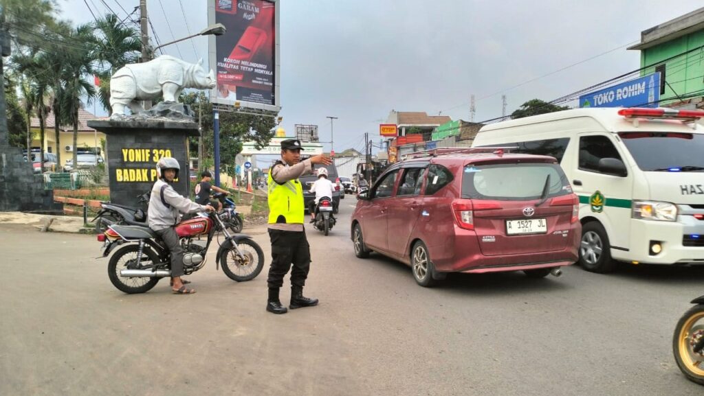 Polsek Cadasari Berikan Pelayanan Strong Point Kepada Masyarakat 9 WhatsApp Image 2023 11 16 at 01.53.18