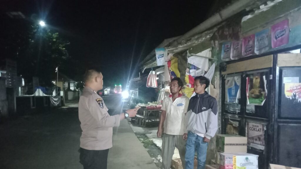 Polsek Banjar Giat Patroli Malam untuk Pencegahan Gangguan Kamtibmas 3 WhatsApp Image 2023 11 16 at 16.38.41