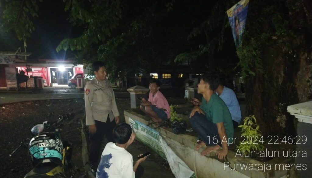Polsek Menes Gencar Lakukan Patroli Kamtibmas dan Sosialisasi kepada Remaja 4 WhatsApp Image 2024 04 17 at 13.45.48