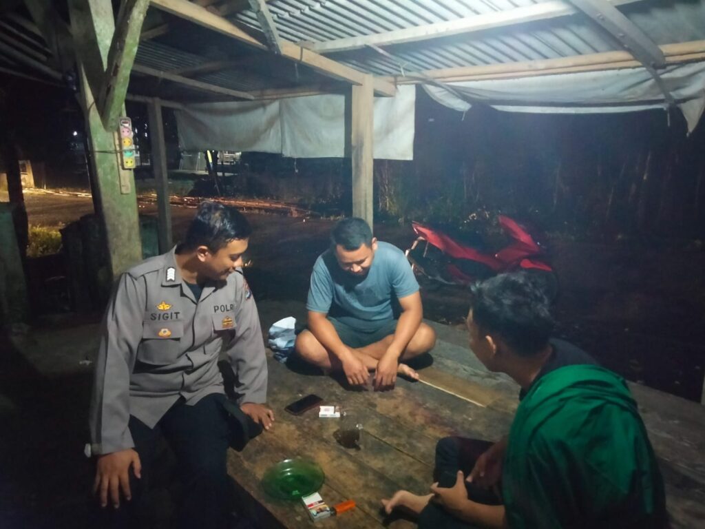 Polsek Patia Polres Pandeglang Tingkatkan Patroli KRYD untuk Mewujudkan Situasi Kamtibmas yang Aman 9 WhatsApp Image 2024 04 18 at 05.04.10
