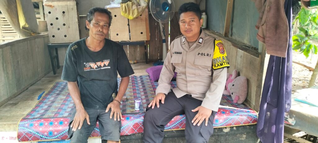 Bhabinkamtibmas Polsek Cadasari Membangun Kemitraan dengan Masyarakat Desa Sukajaya 2 WhatsApp Image 2024 04 24 at 15.14.22
