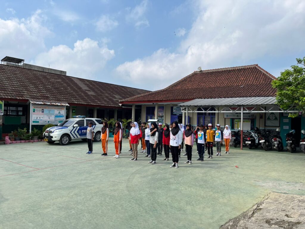 Unit Kamsel Satlantas Polres Pandeglang Gelar Latihan LKBB SDN Kadumerak dalam Rangka Polisi Cilik 6 WhatsApp Image 2024 04 29 at 10.14.25