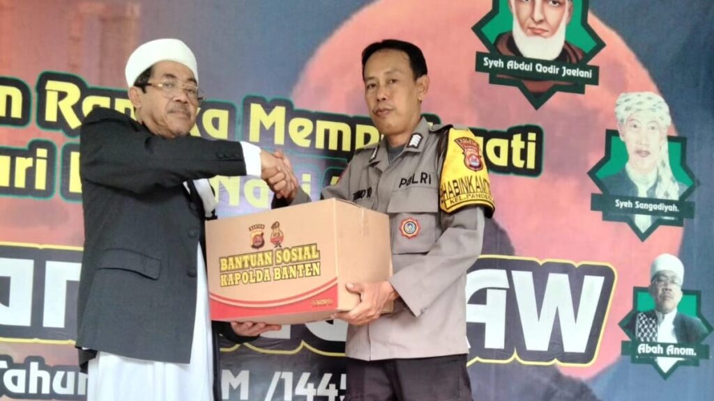 Pendistribusian Bantuan dari Kapolda Banten Melalui Bhabinkamtibmas Polsek Pandeglang 6 WhatsApp Image 2024 04 29 at 22.58.09