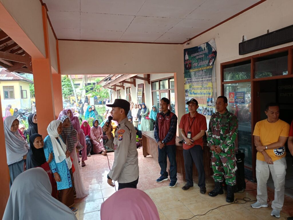 Polsek Jiput Kawal Penyaluran Dana BPNT dan PKH 6 IMG 20240501 WA0028