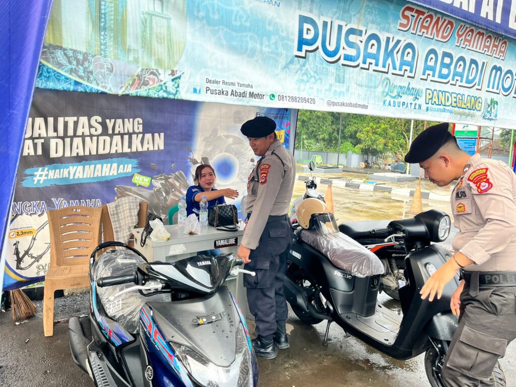 Sat Samapta Polres Pandeglang Berikan Himbauan Kamtibmas di Outlet Yamaha SPBU Cipacung 9 WhatsApp Image 2024 05 06 at 18.35.47