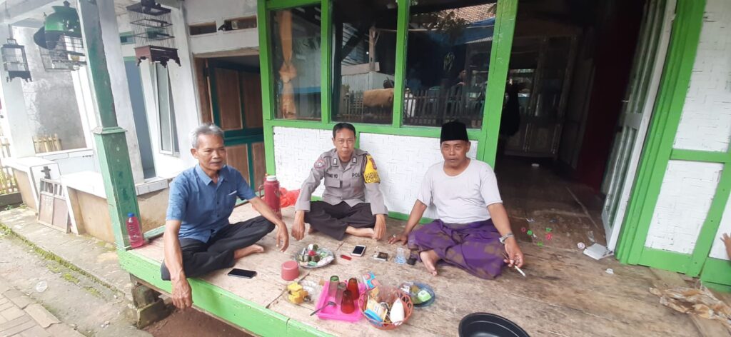 Bhabinkamtibmas Polsek Pandeglang Kelurahan Pandeglang Berikan Himbauan Kamtibmas kepada Toga dan Masyarakat 3 WhatsApp Image 2024 05 07 at 18.20.39