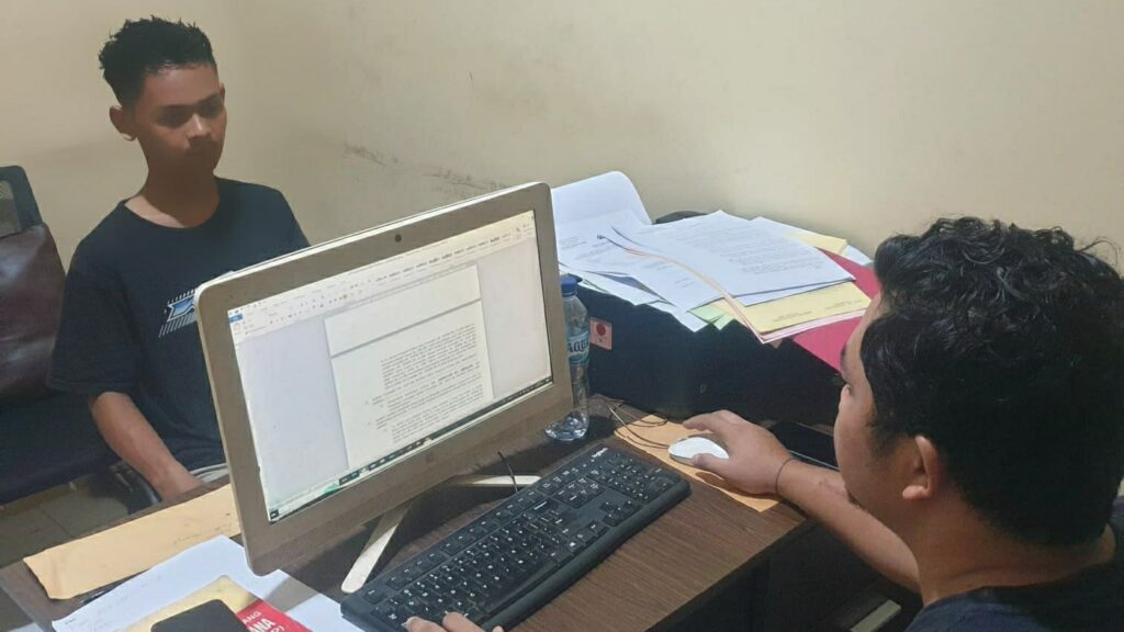 Polsek Labuan Berhasil Tangkap Pelaku Pencurian dengan Pemberatan 6 WhatsApp Image 2024 05 08 at 19.54.15