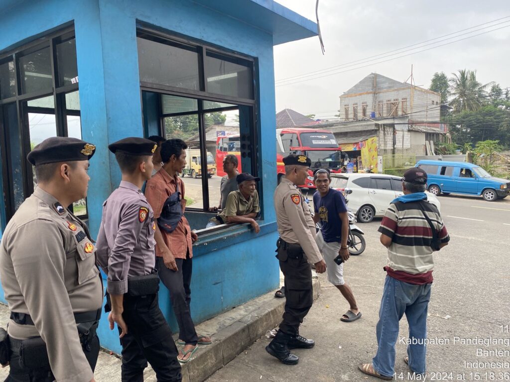 Sat Samapta Polres Pandeglang Gelar Patroli di Terminal Kadubanen 8 WhatsApp Image 2024 05 14 at 19.39.10