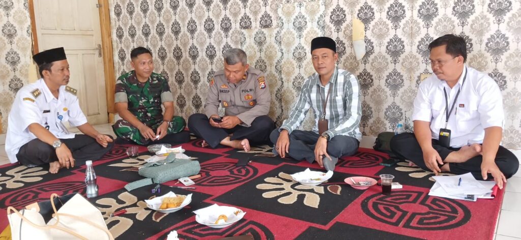 Monitoring dan Evaluasi Penggunaan Dana Desa di Kecamatan Pagelaran oleh Polsek Pagelaran 6 WhatsApp Image 2024 05 16 at 02.02.04