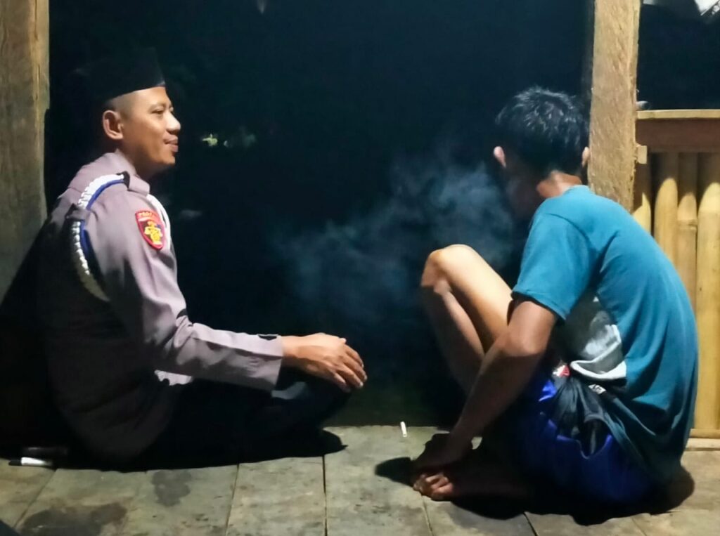 Polsek Pagelaran Gelar Patroli Pencegahan Kriminalitas di Wilayah Hukumnya 1 WhatsApp Image 2024 05 16 at 22.27.40