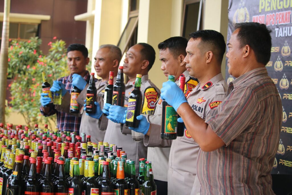 Polres Pandeglang Ikuti Konferensi Pers Virtual Hasil Operasi Pekat Dengan Polda Banten 8 WhatsApp Image 2024 05 30 at 12.14.49