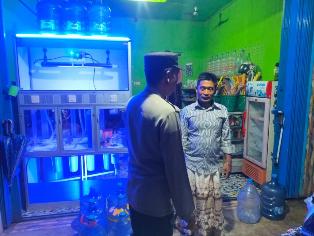 Cegah Kriminalitas Malam Hari Polsek Sumur Rutin Patroli Malam 8 WhatsApp Image 2024 05 30 at 19.53.28