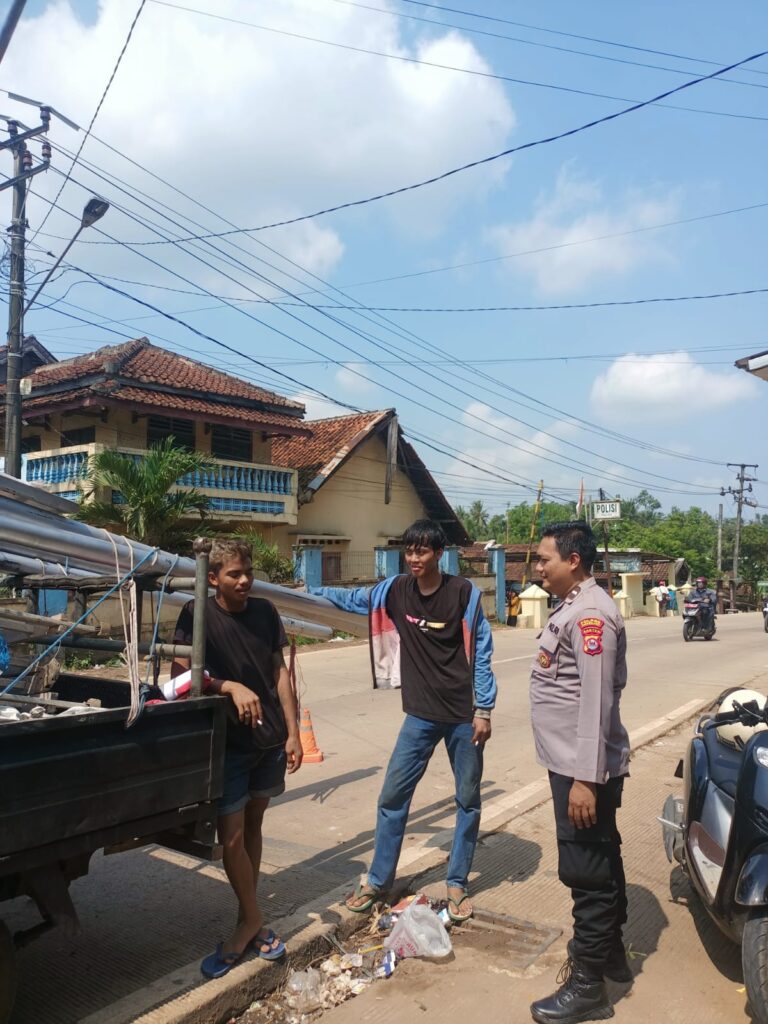 Polsek Bojong Polres Pandeglang Sambangi Warga Binaan dan Berikan Pesan Kamtibmas Terkait Keselamatan Berkendara 6 WhatsApp Image 2024 06 05 at 13.30.11