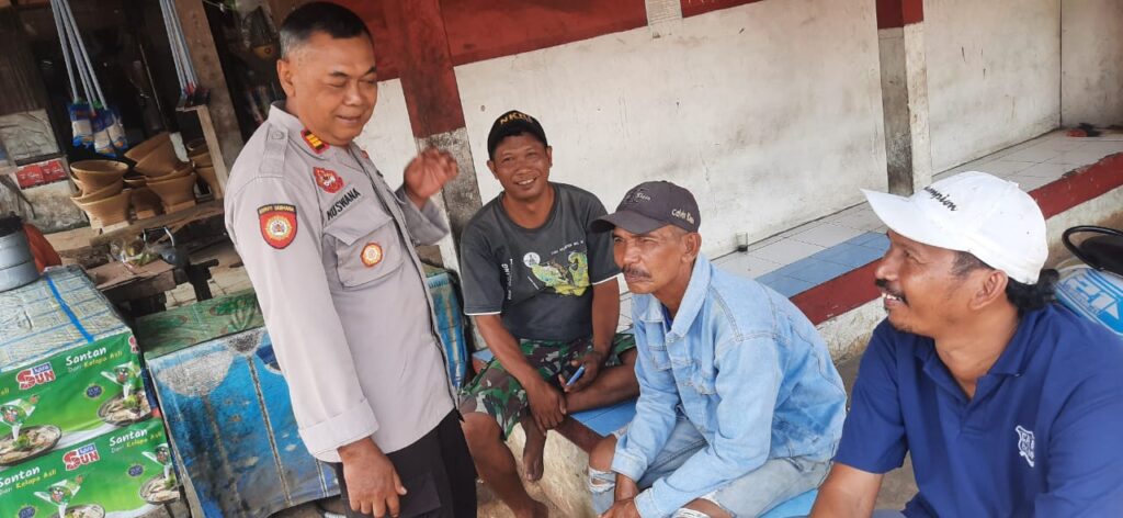Kapolsek Bojong Polres Pandeglang Sambangi Warga Binaan di Pasar Bojong 4 WhatsApp Image 2024 06 12 at 11.51.49