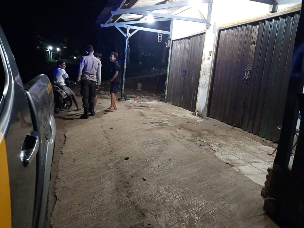 Personil Polsek Bojong Gelar Patroli Mobile untuk Menyisir Wilayah Hukum Polsek Bojong 8 WhatsApp Image 2024 06 22 at 07.58.22