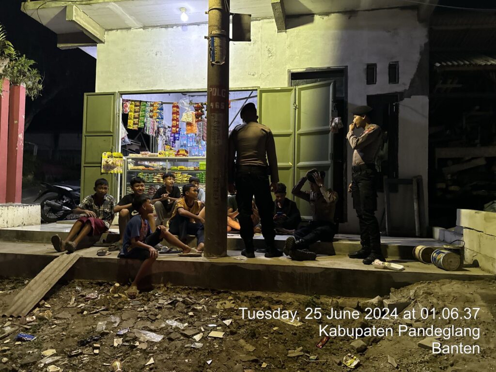 Sat Samapta Polres Pandeglang Gelar Sambang kepada Anak-Anak, Himbau untuk Tetap Belajar dan Kurangi Game Online 10 WhatsApp Image 2024 06 25 at 06.05.56