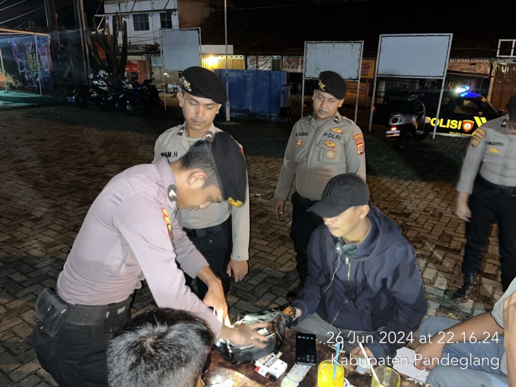 Sat Samapta Polres Pandeglang Berikan Edukasi kepada Remaja untuk Menjauhi Narkoba dan Obat-obat Terlarang 4 WhatsApp Image 2024 06 27 at 05.14.10