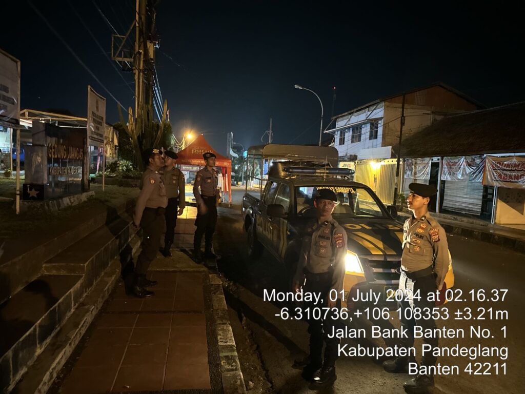 Sat Samapta Polres Pandeglang Gelar Patroli Malam Hari untuk Menjaga Kondusifitas Wilayah 2 WhatsApp Image 2024 07 01 at 05.38.54