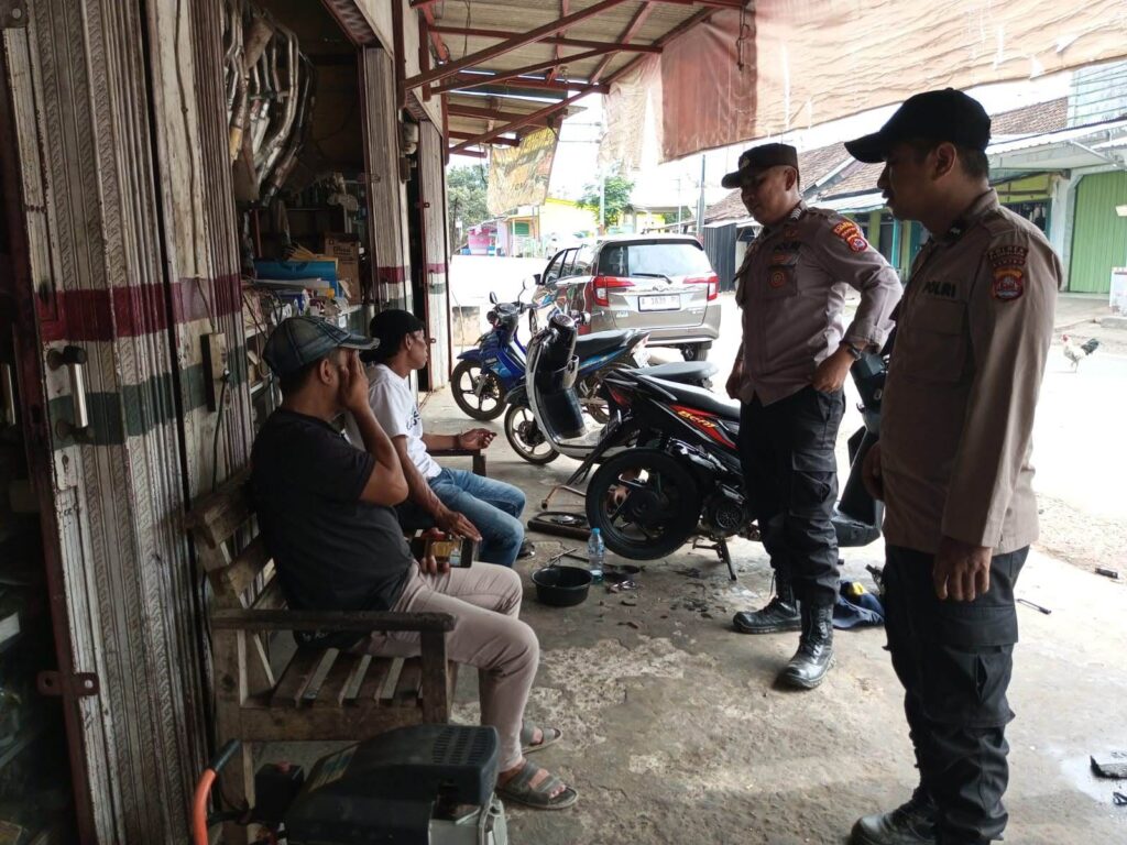 Polsek Cimanggu Menggelar Patroli Siang Guna Ciptakan Kamtibmas yang Kondusif 6 WhatsApp Image 2024 07 07 at 13.30.14