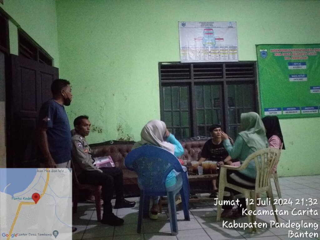 Personil Polsek Carita Laksanakan Patroli Malam di Wilayah Desa Carita 4 WhatsApp Image 2024 07 13 at 06.06.41
