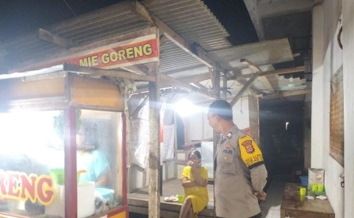 Bhabinkamtibmas Polsek Angsana Polres Pandeglang Laksanakan Patroli Dialogis di Desa Sumurlaban 3 WhatsApp Image 2024 07 13 at 19.35.57