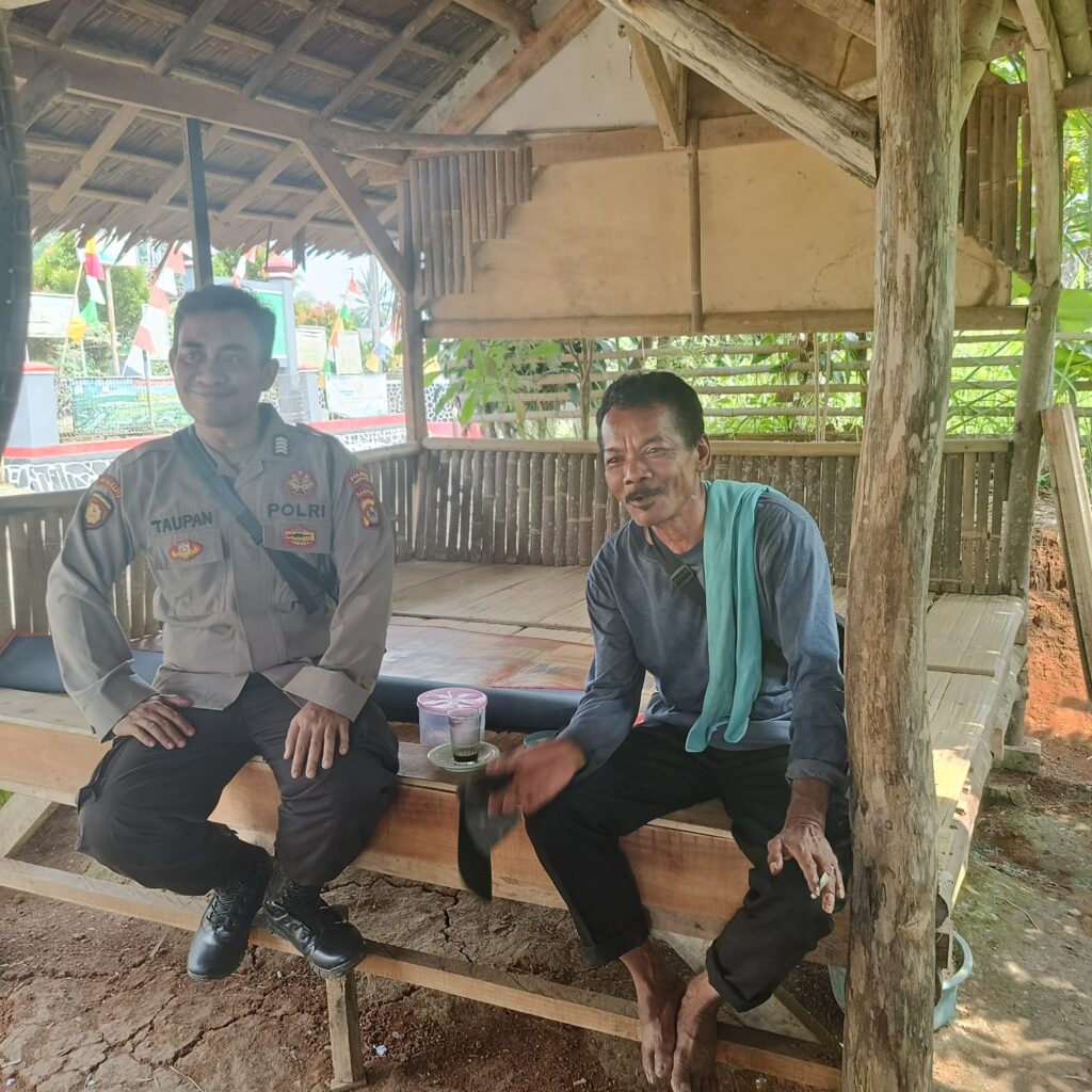 Polsek Picung Gelar Patroli Dialogis Jaga Kamtibmas 6 WhatsApp Image 2024 07 20 at 21.03.06