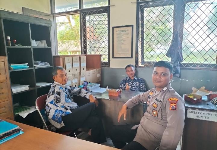 Bhabinkamtibmas Polsek Angsana Polres Pandeglang Kunjungi Kantor Kecamatan Angsana 3 WhatsApp Image 2024 07 21 at 19.22.27