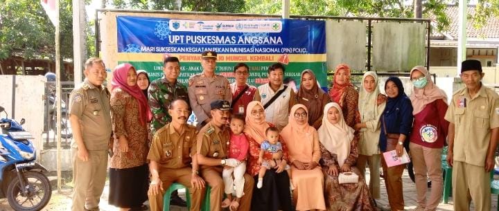 Kapolsek Angsana Hadiri Kegiatan Pekan Imunisasi Nasional (PIN Polio) di Kantor Desa Angsana 6 WhatsApp Image 2024 07 25 at 20.55.54