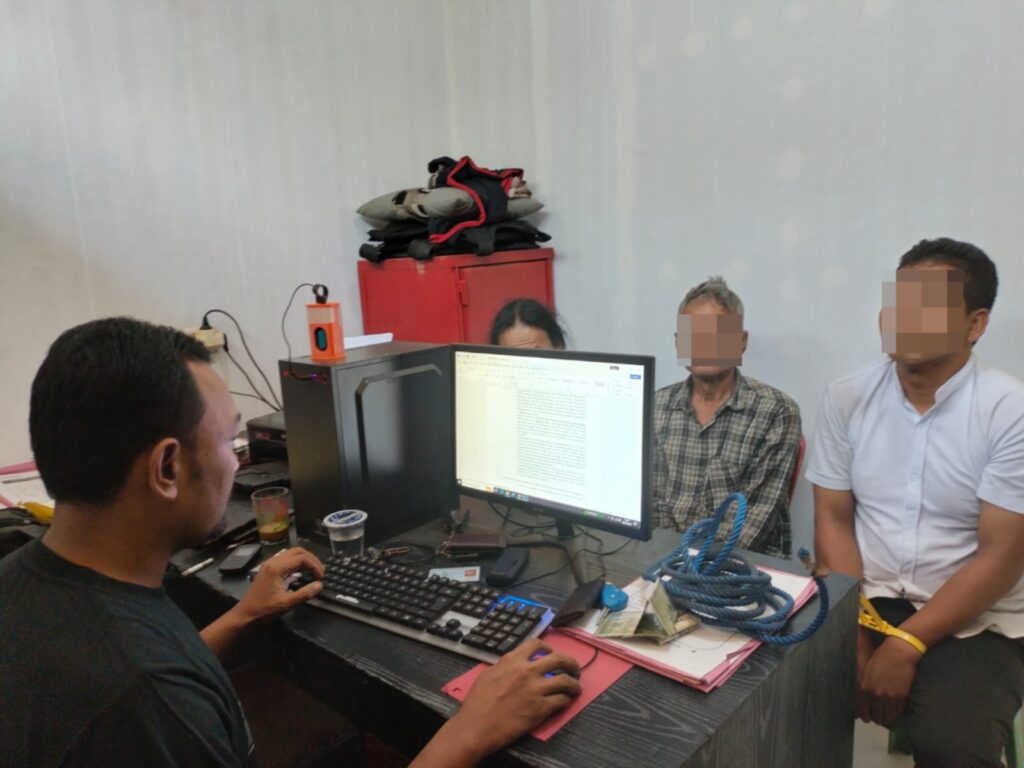 Polsek Cimanggu Berhasil Tangkap 7 Tersangka Pencurian 5 Ekor Kerbau 7 WhatsApp Image 2024 07 29 at 13.43.25