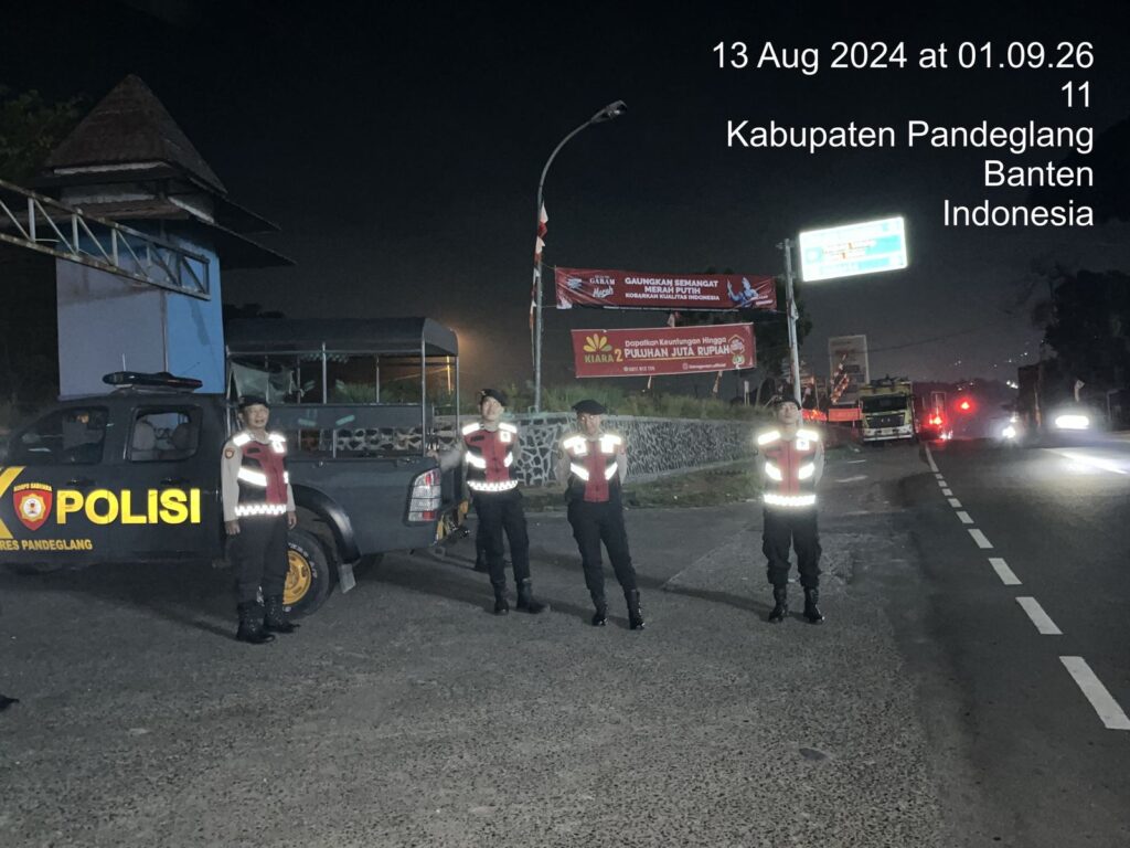 Sat Samapta Polres Pandeglang Laksanakan Patroli Malam di Terminal Cigadung 1 IMG 20240813 WA0036