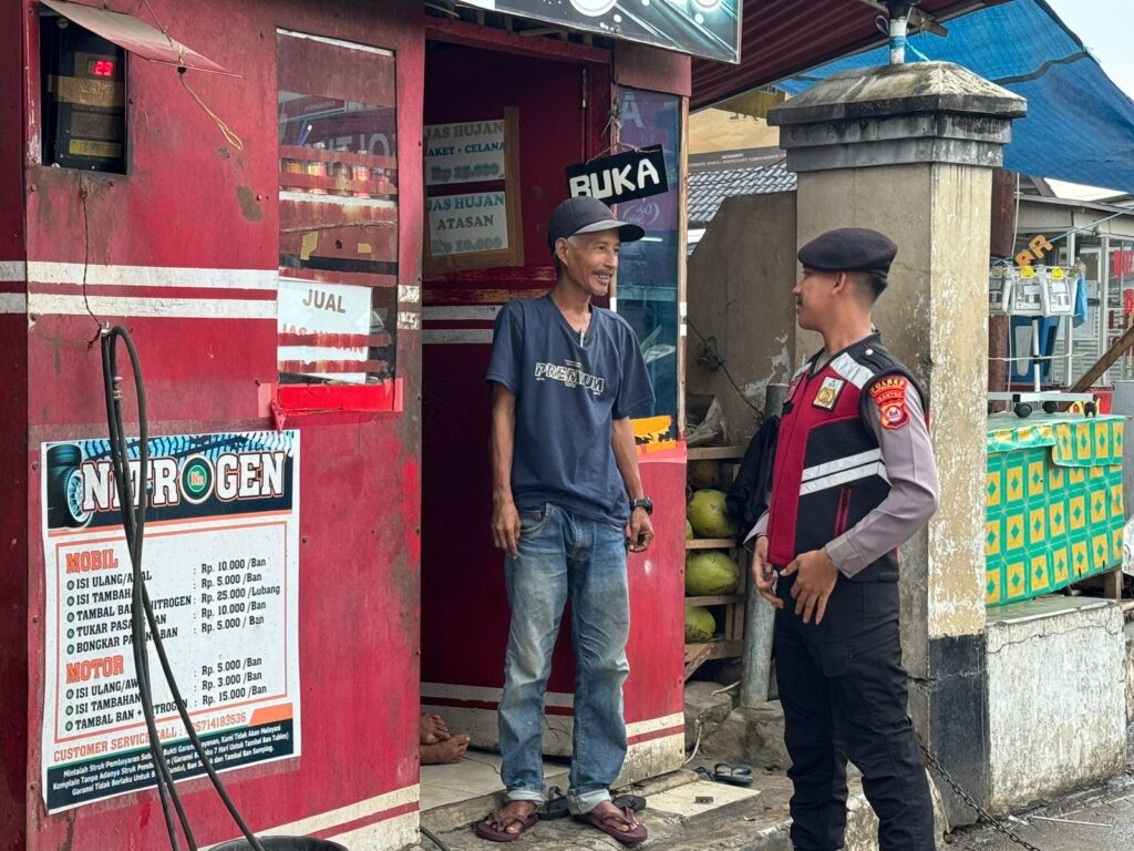 Patroli Dialogis oleh Sat Samapta Polres Pandeglang di SPBU Kadubanen 8 WhatsApp Image 2024 08 02 at 17.08.23