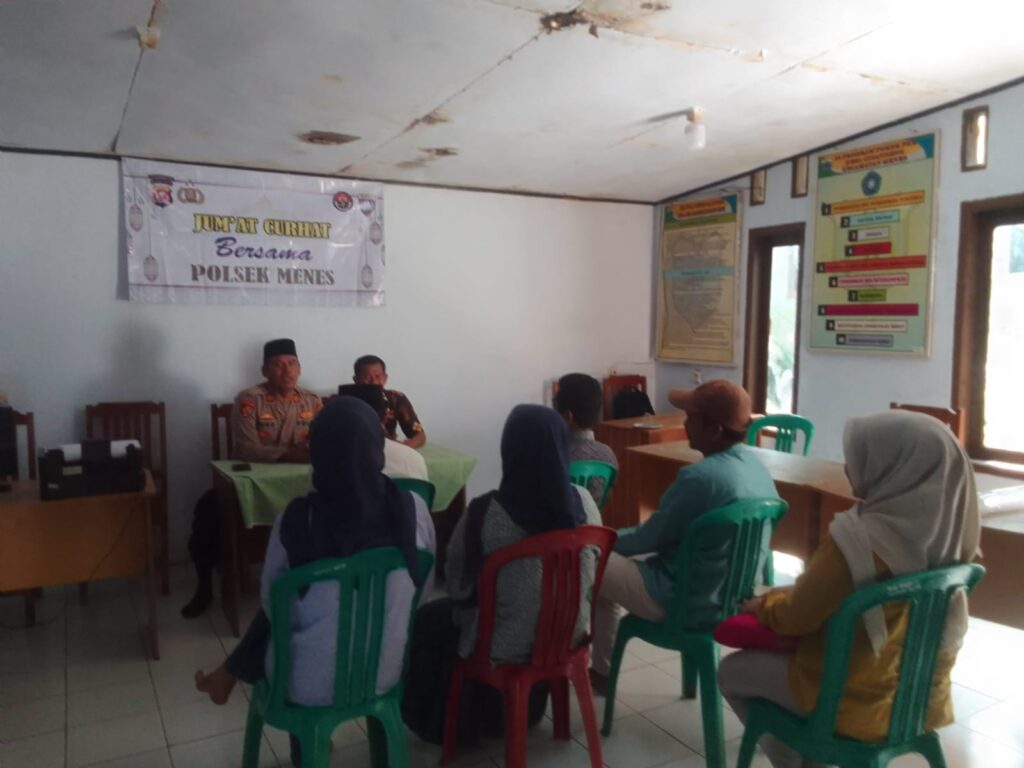 Demi Menampung Keluhan Masyarakat dan Kades, Polsek Menes Gelar Jumat Curhat 4 WhatsApp Image 2024 08 02 at 20.28.51