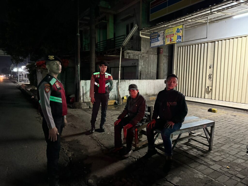 Patroli Dialogis Sat Samapta Polres Pandeglang di Persimpangan Majasari 5 WhatsApp Image 2024 08 03 at 04.06.52