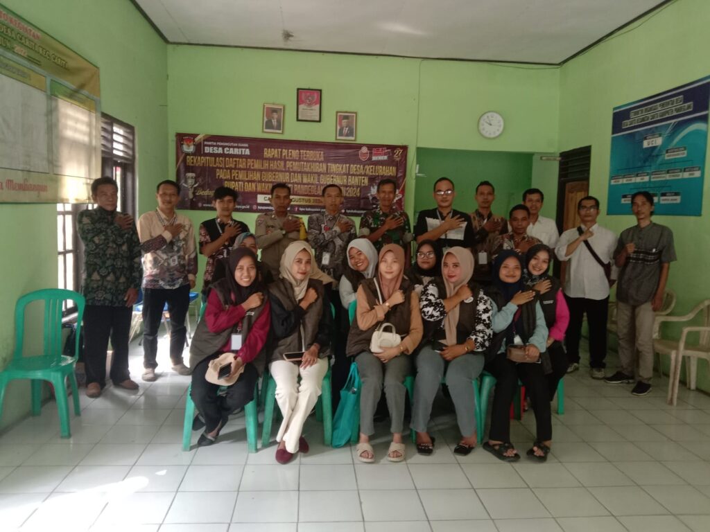 Kehadiran Polsek Carita dalam Kegiatan Rekapitulasi Daftar Pemilih di Desa Carita 9 WhatsApp Image 2024 08 03 at 06.51.00