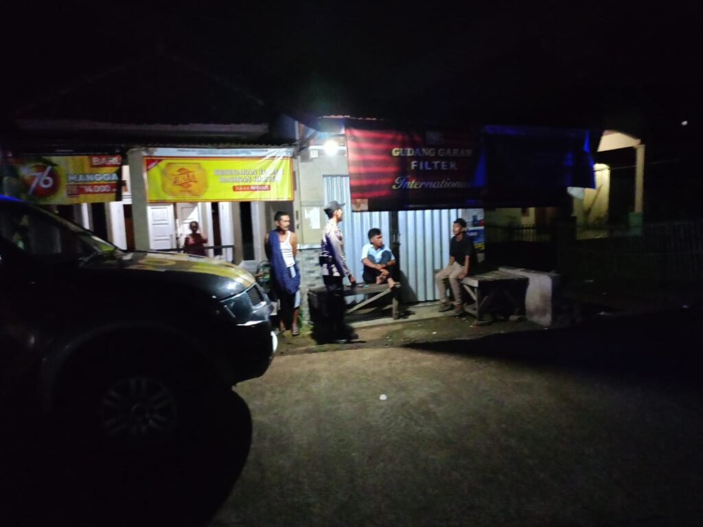 Cegah Gangguan Kamtibmas Malam Hari, Personil Polsek Jiput Rutin Laksanakan Patroli 5 WhatsApp Image 2024 08 03 at 21.23.26