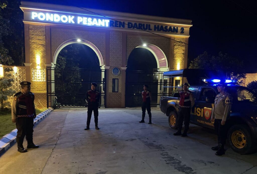 Sat Samapta Polres Pandeglang Gelar Patroli Malam di Perbatasan Sabi 8 WhatsApp Image 2024 08 10 at 06.07.25 1
