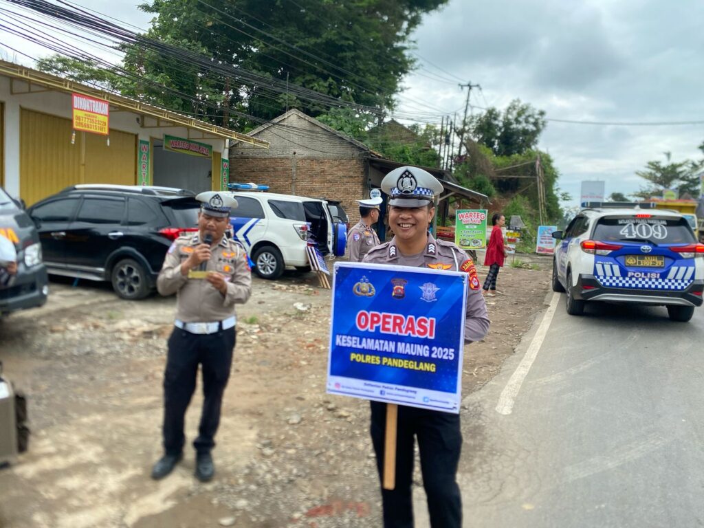 Hari Ke-9 Operasi Keselamatan 2025, Satlantas Polres Pandeglang Gelar Razia di Terminal Kadubanen 3 WhatsApp Image 2025 02 18 at 10.21.56