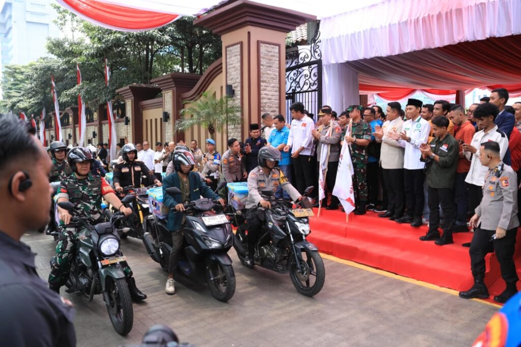 Kapolri dan Panglima TNI Buka Kegiatan Baksos Presisi : Pastikan Kebutuhan Pokok Terjaga Selama Ramadan 9 WhatsApp Image 2025 02 27 at 13.40.08