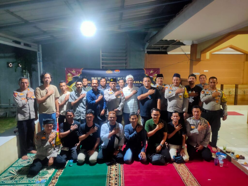 Polres Pandeglang Gelar Buka Puasa Bersama Awak Media dan Wartawan Porwan 4 WhatsApp Image 2025 03 13 at 19.29.03