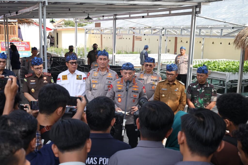 Kapolri-Panglima TNI Sepakat Investigasi Kasus Penembakan Personel hingga Tuntas 2 WhatsApp Image 2025 03 19 at 09.19.21