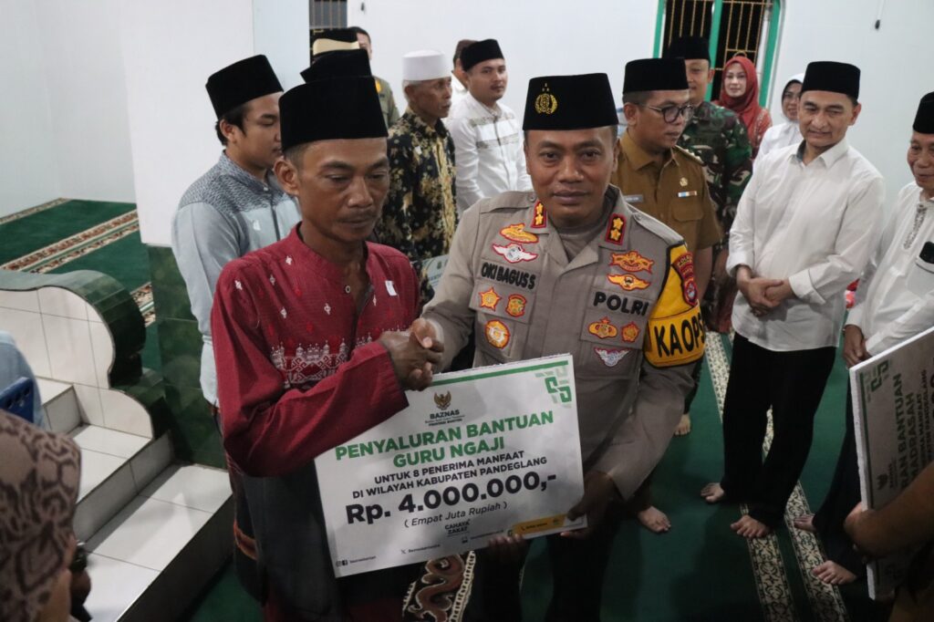 Kapolres Pandeglang AKBP Oki Bagus Setiaji Bersama Forkopimda Dampingi Gubernur Banten dalam Safari Ramadan 2 WhatsApp Image 2025 03 24 at 20.26.05