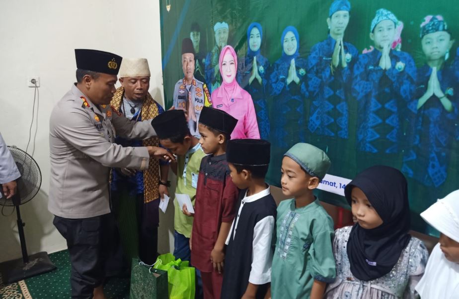 Polres Pandeglang Gelar Santunan Anak Yatim dan Buka Puasa Bersama di Mako Polsek Cadasari 1 dsa