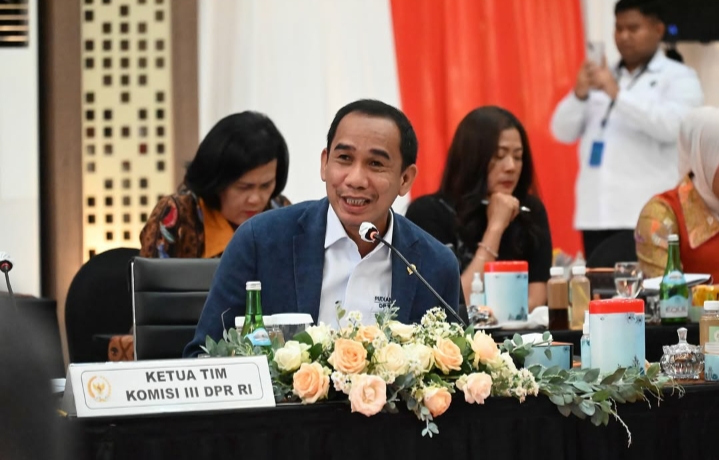 Anggota Komisi III DPR Apresiasi Kerja Polri Kawal Kelancaran Mudik Lebaran 8 IMG 20250401 161241