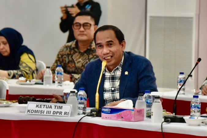 Legislator Apresiasi Sinergi Polri dalam Pengamanan Arus Mudik dan Fokus Pasca-Lebaran 7 WhatsApp Image 2025 04 13 at 05.25.54 1